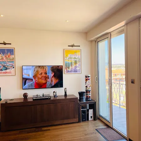 Vue Sur La Baie De Raphael Apartment
